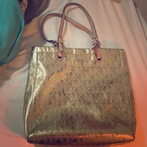 ✨ Authentic Michael Kors gold purse ✨